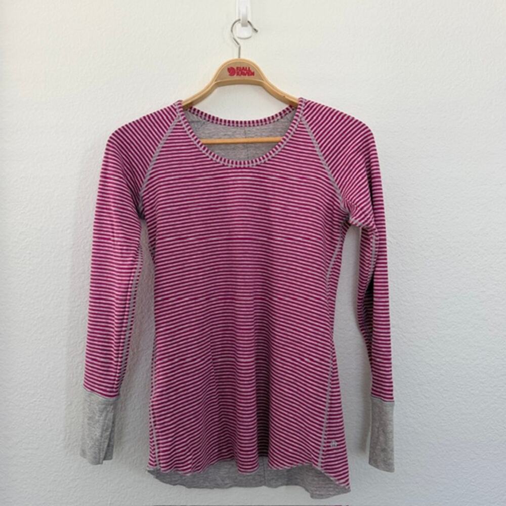 Lululemon Top Women 10 Open Your Heart Reversible Raspberry Grey Stripes